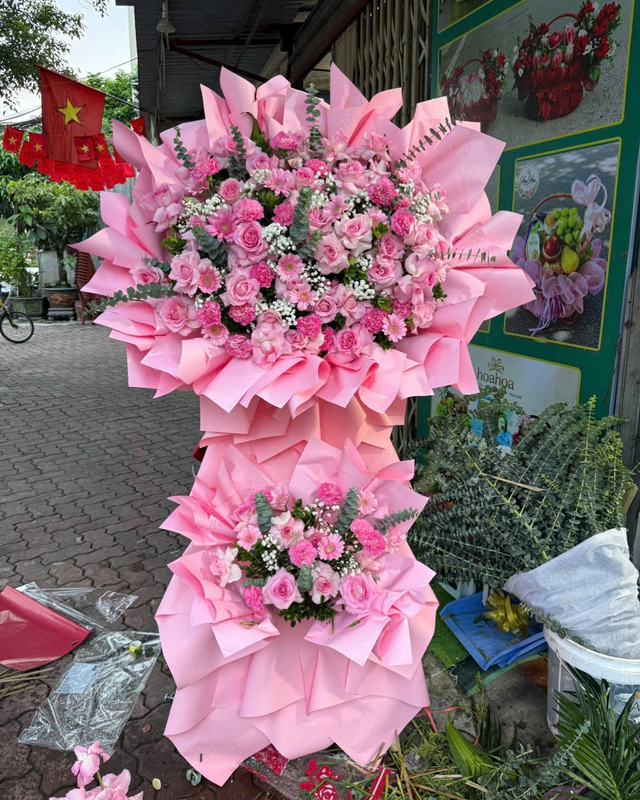 Kệ hoa hồng tông hồng hai tầng – Rạng Đông